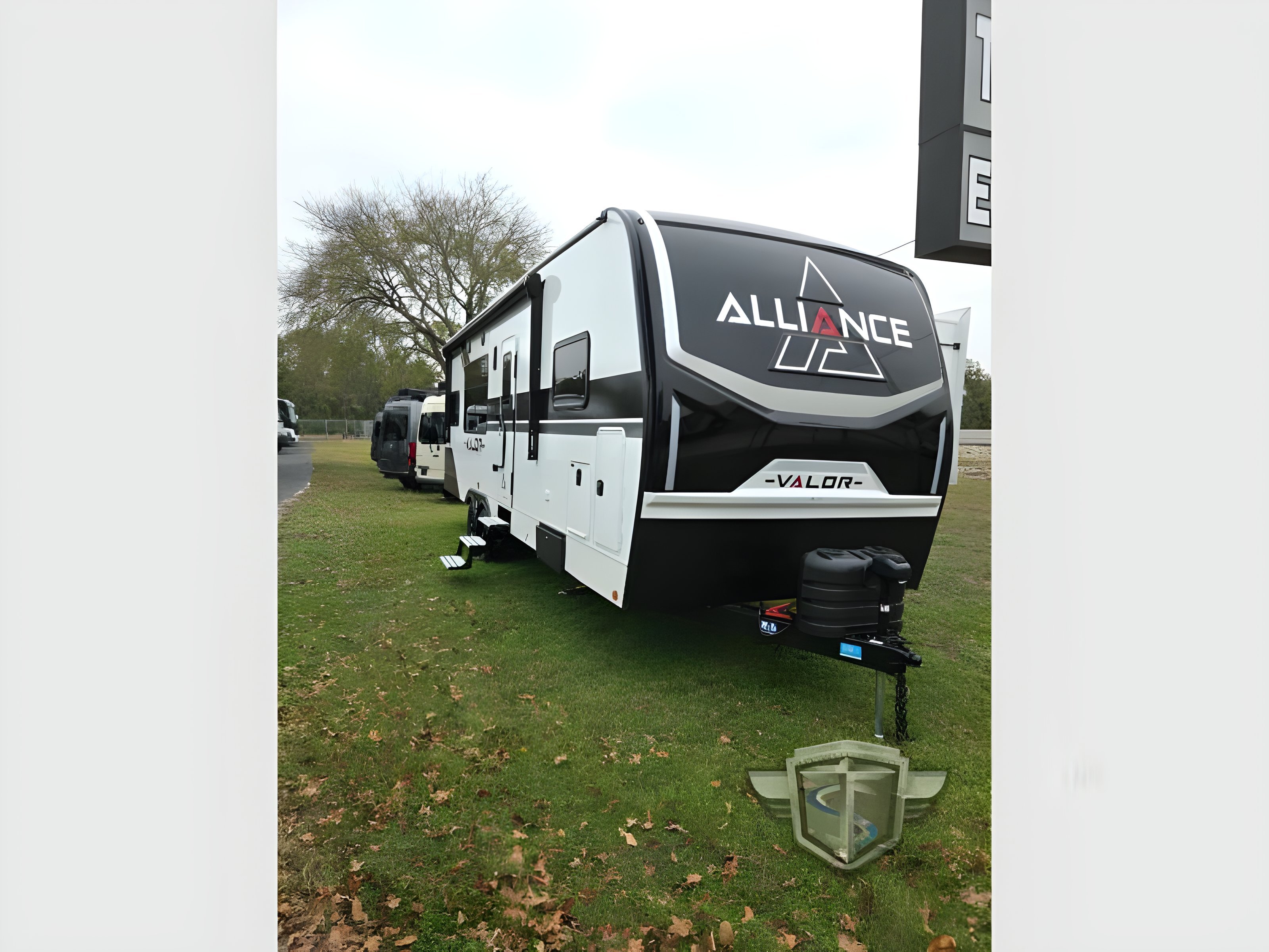 2026 Alliance Rv Valor All-Access 27T14 Travel Trailer Toy Hauler RV