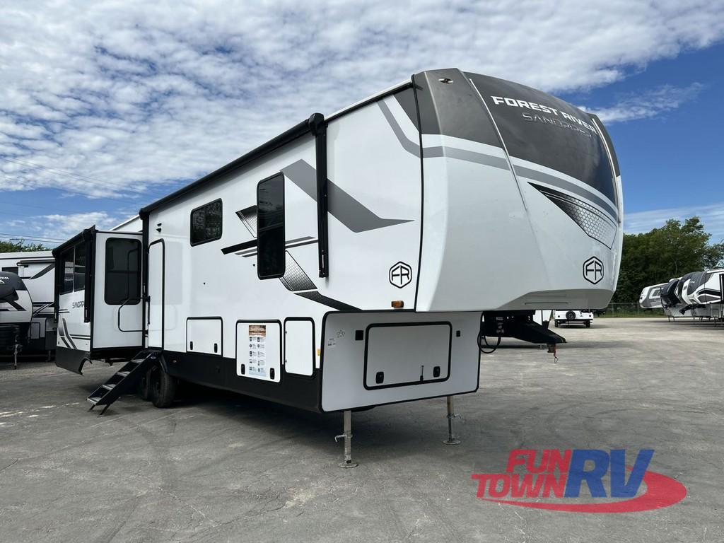 2026 Forest River Rv Sandpiper 4003MB in surprise AZ