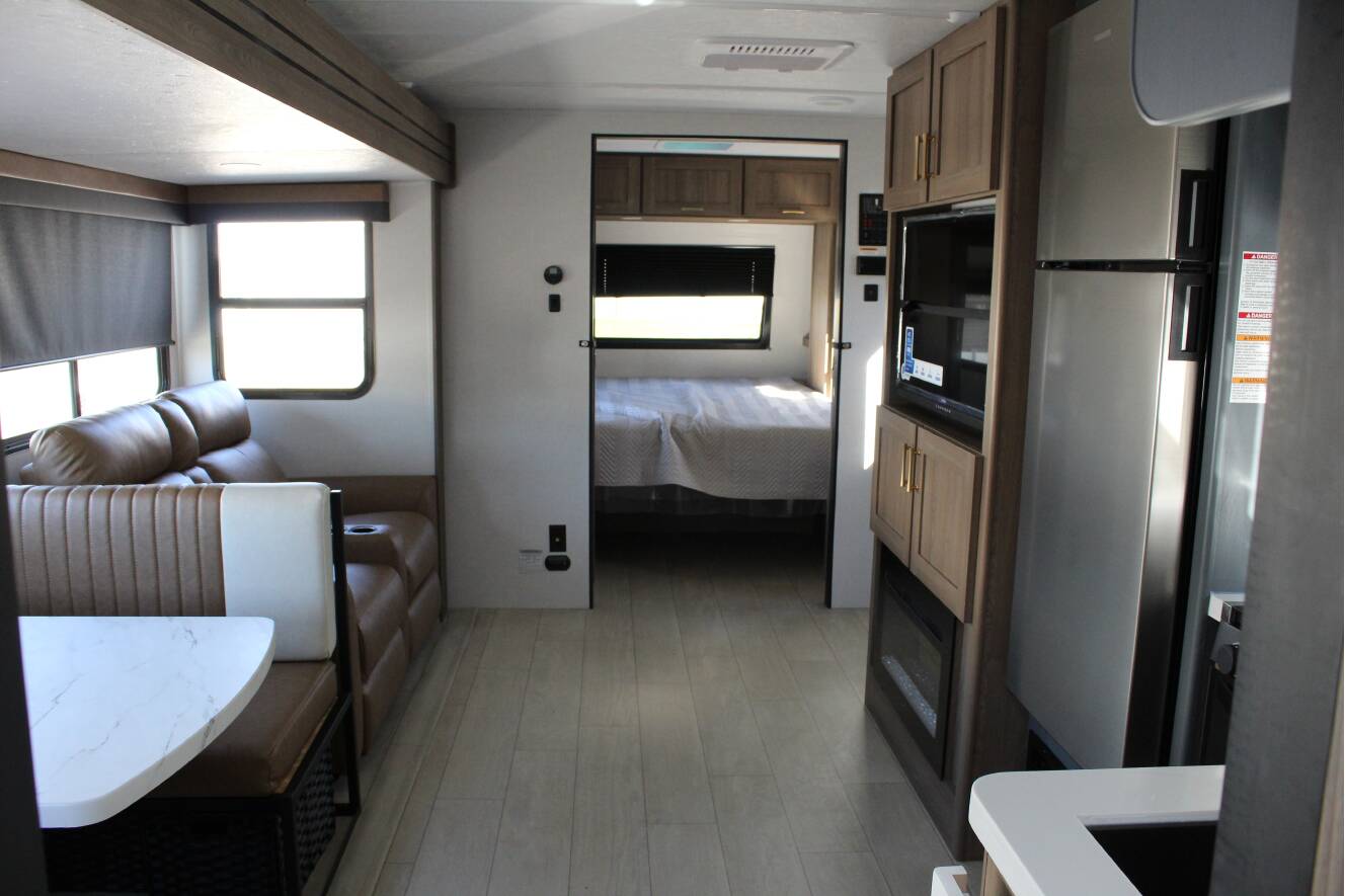 A photo of this 2026 Crossroads SUNSET TRAIL 253RB