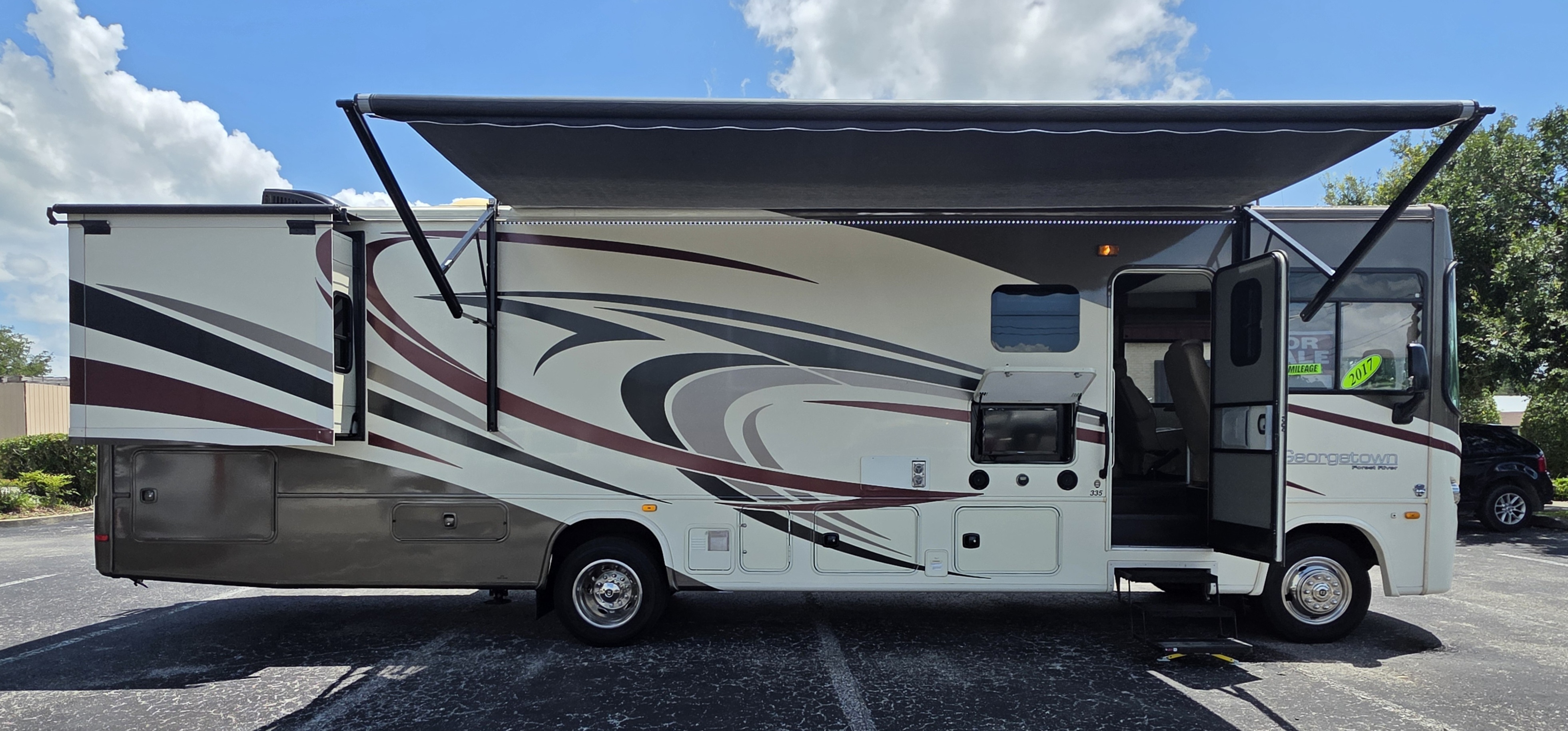 2017 Forest River GEORGETOWN 335DS in bushnell FL