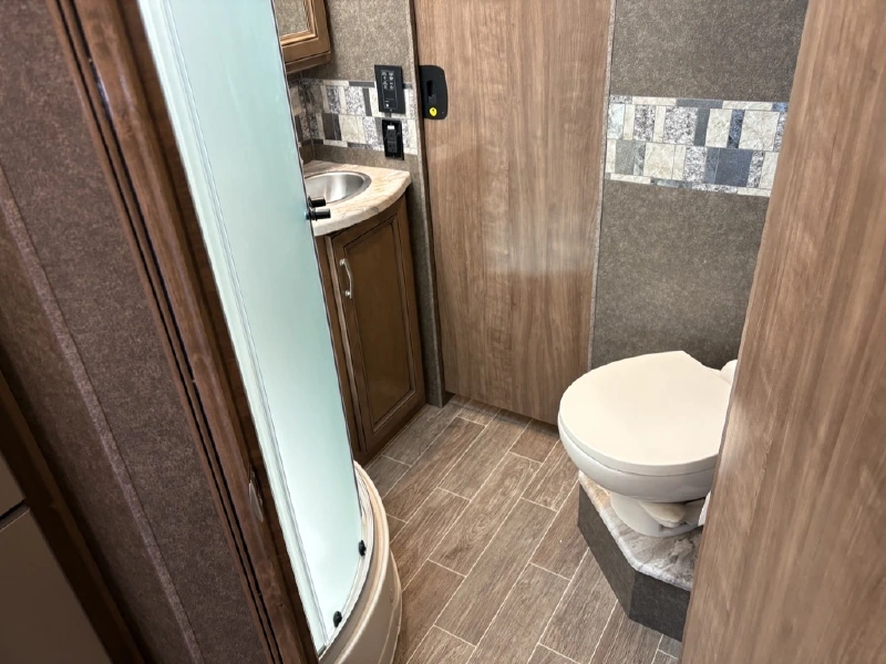 2020 THOR MOTOR COACH OMNI BB35