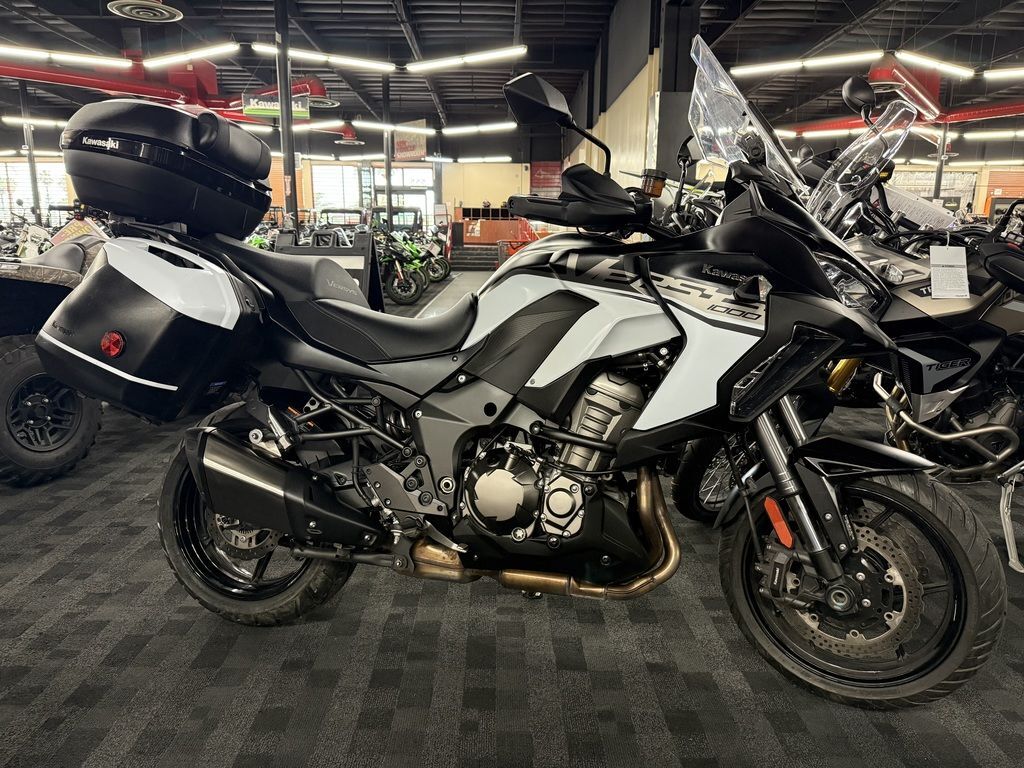 に Buy used kawasaki gtr 1400 red bike in chonburi in chonburi