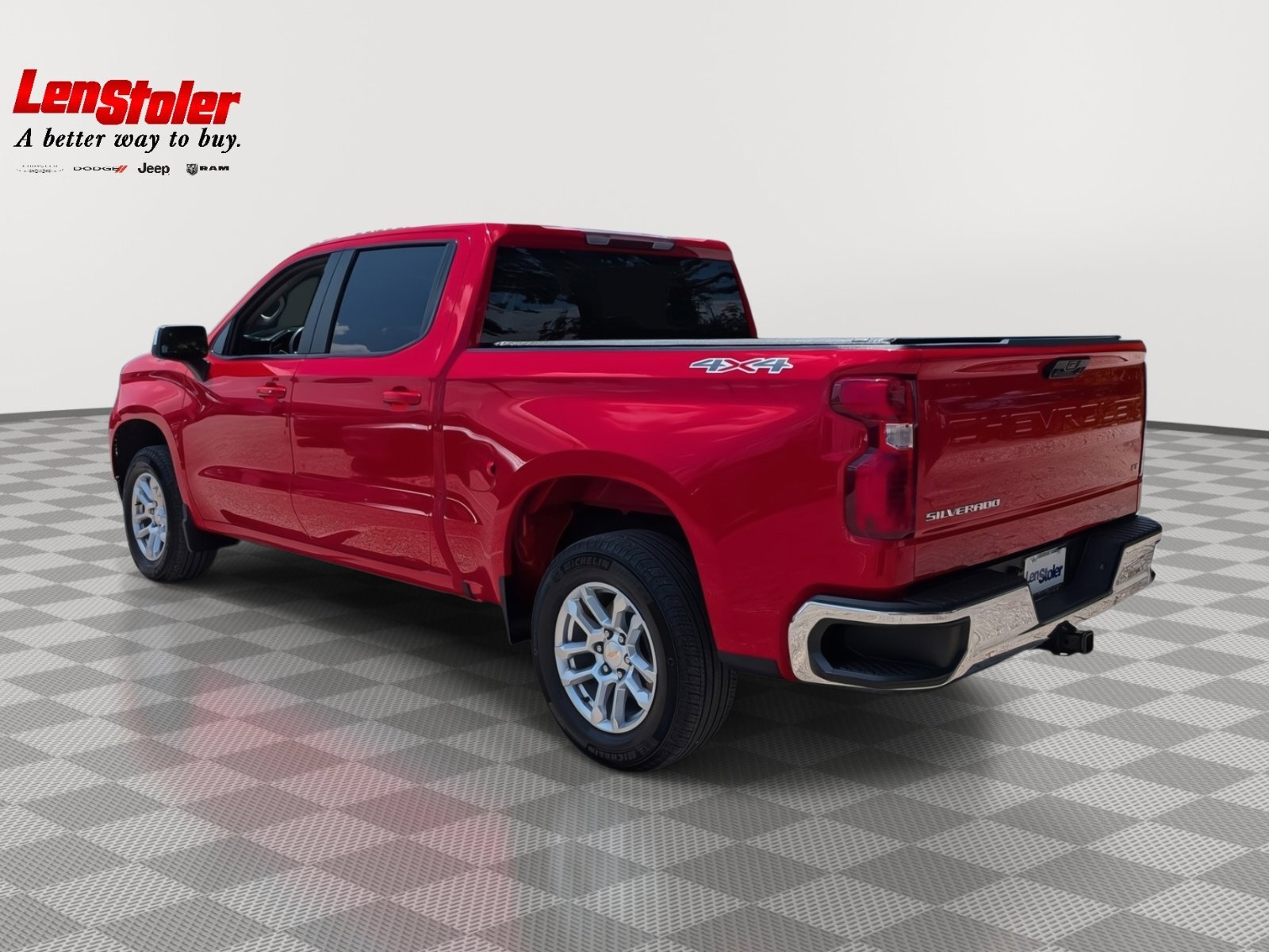 2023 Chevrolet Silverado 1500 LT photo 3