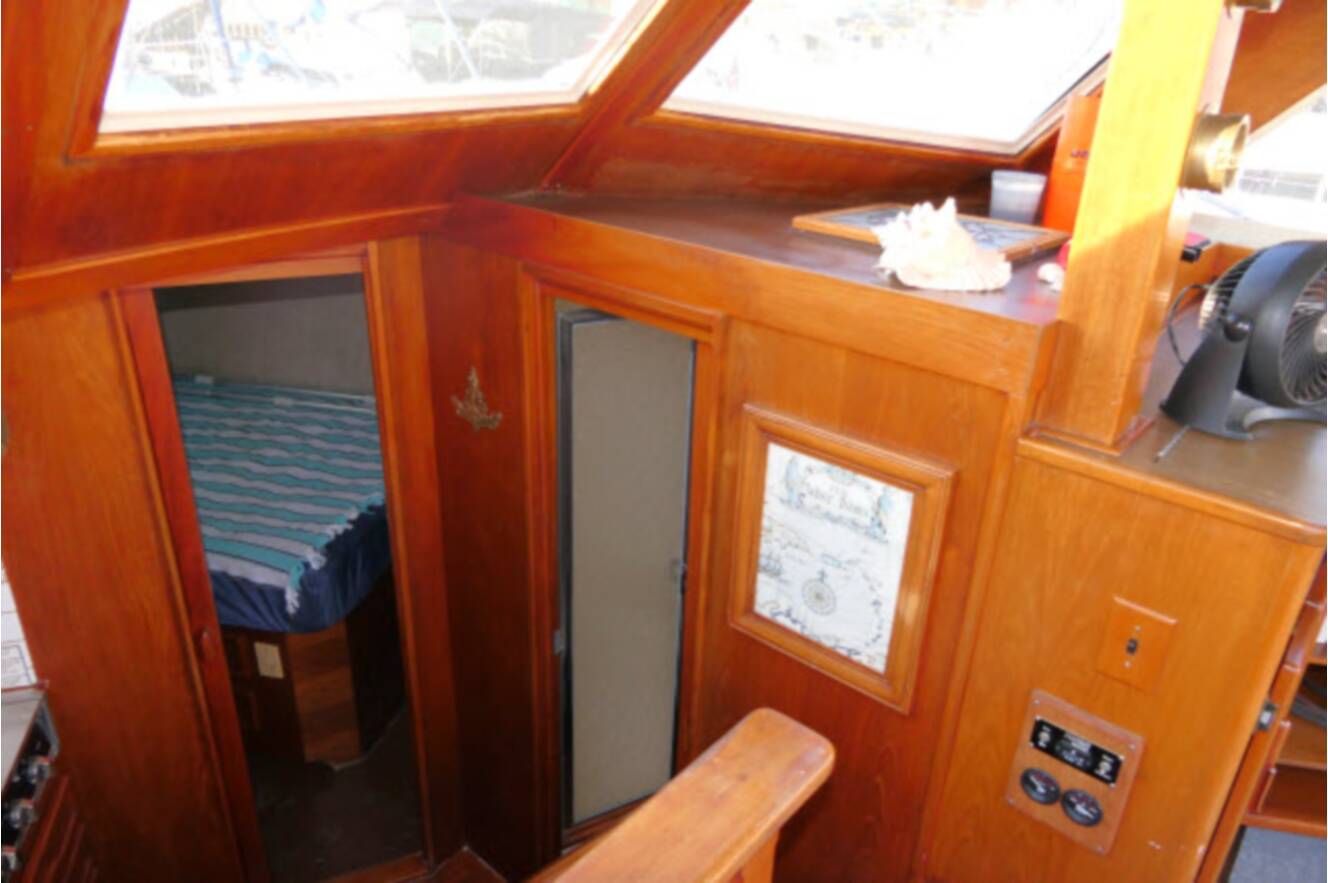 A photo of this 1987 Jersey 36 Convertible Sportfisher