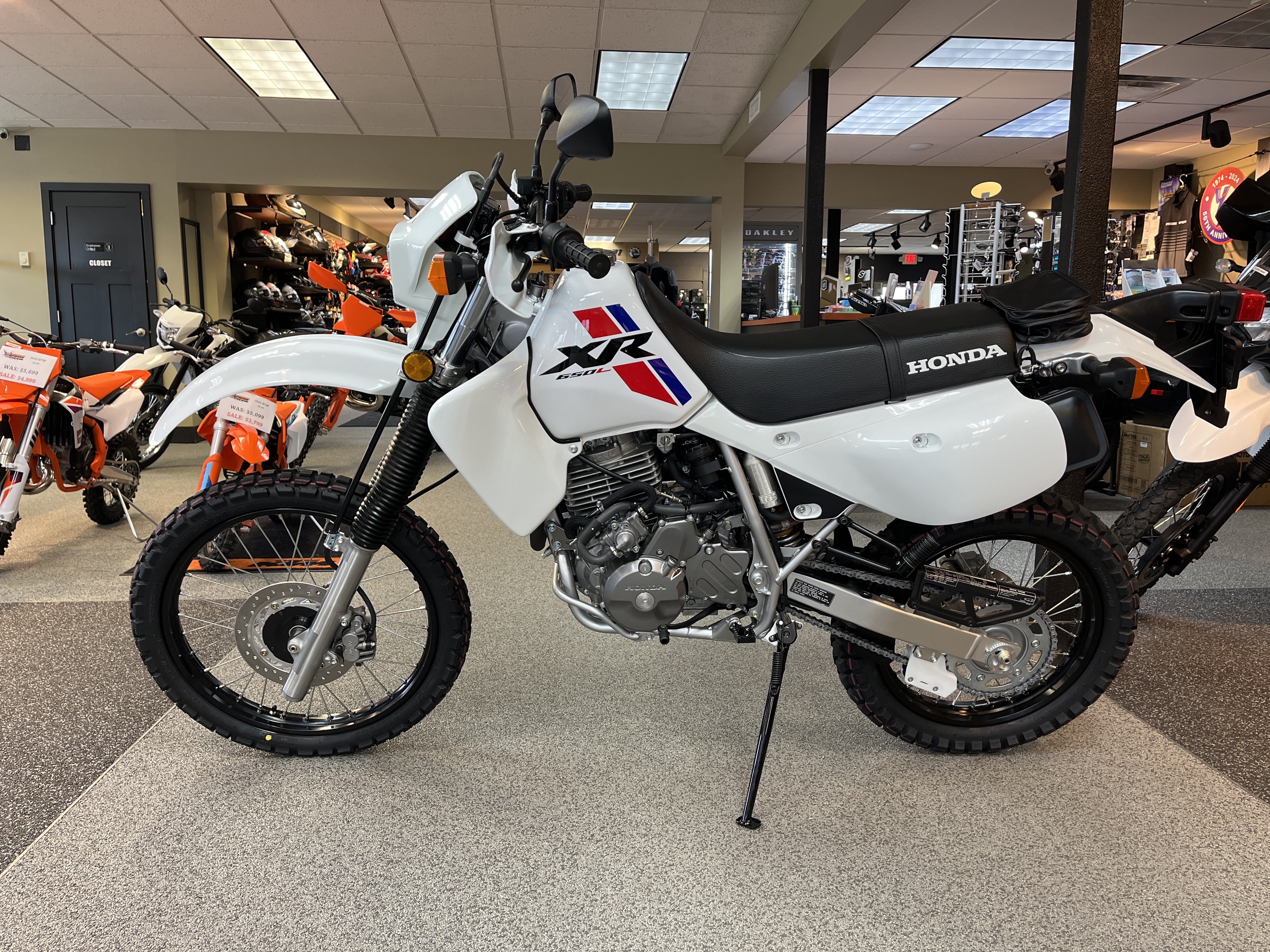 ぱわー ZX25R 2020年式 車庫保管