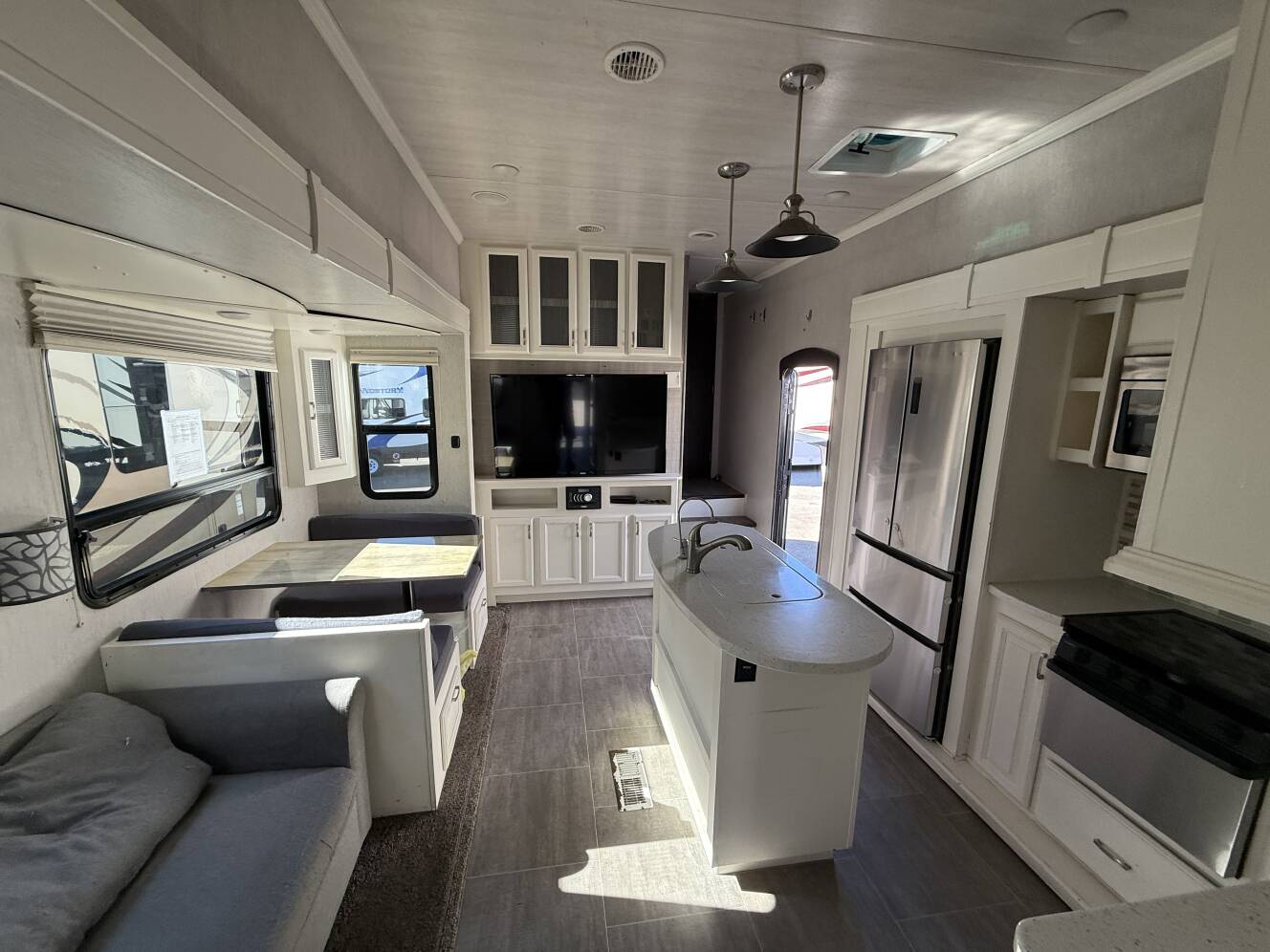 A photo of this 2018 Heartland SUNDANCE 3700RLB