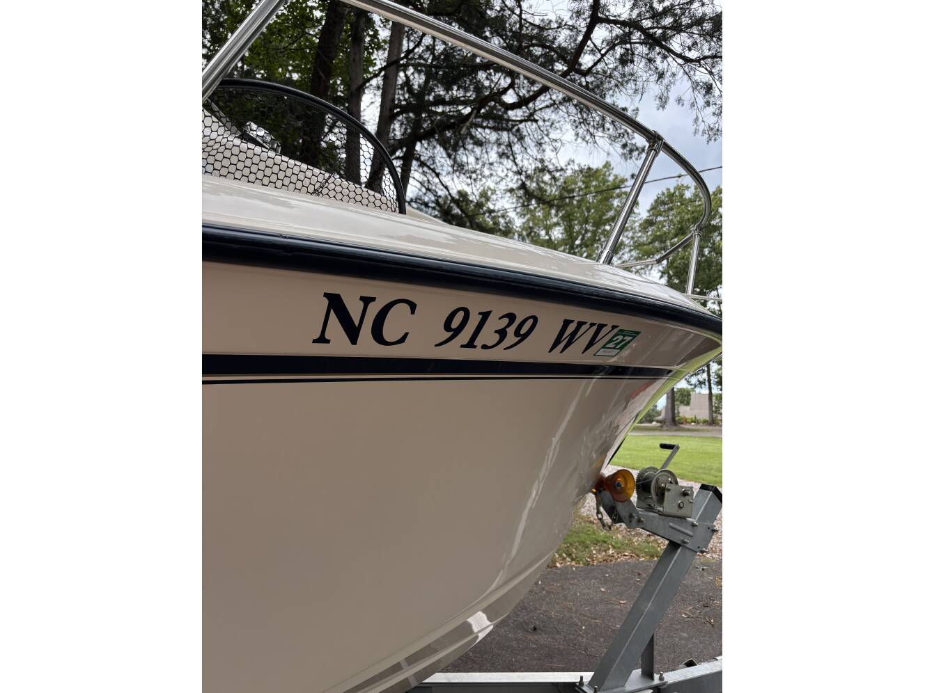A photo of this 2004 Grady-White 208 Adventurer