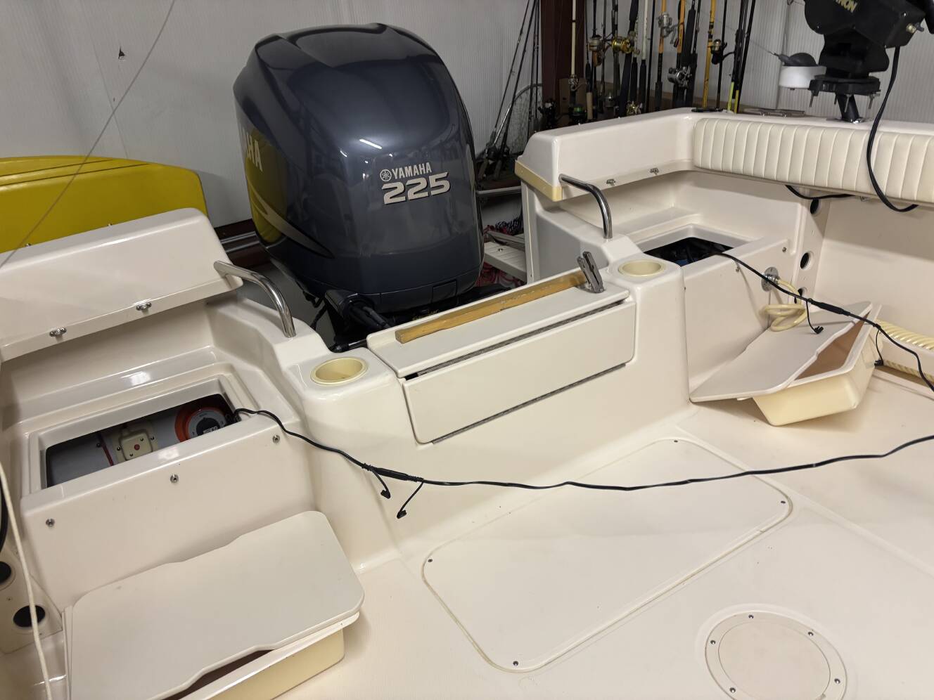 A photo of this 2004 Grady-White 208 Adventurer