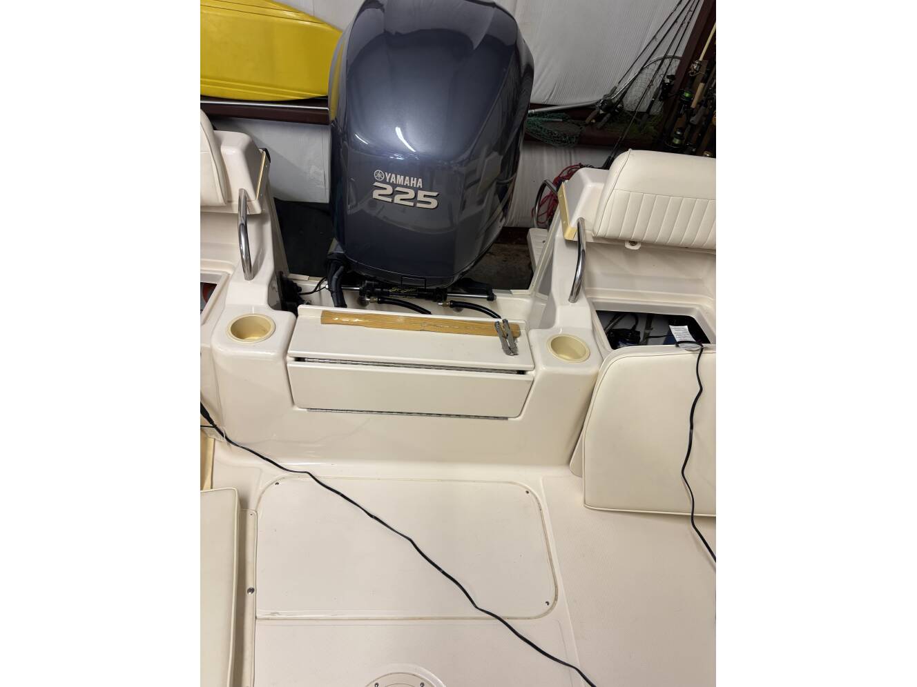A photo of this 2004 Grady-White 208 Adventurer