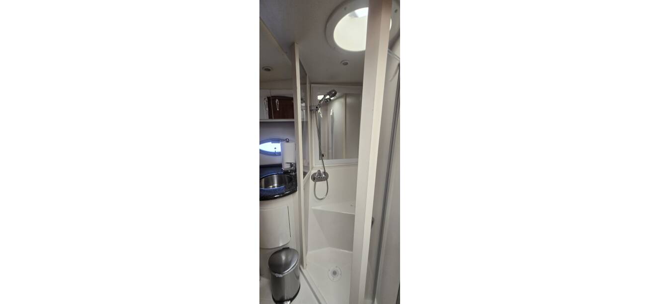 A photo of this 2006 Carver 444 Cockpit Motoryacht