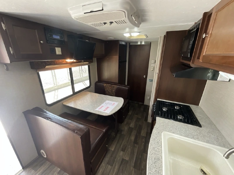 2016 KEYSTONE BULLET CROSSFIRE 2070BH