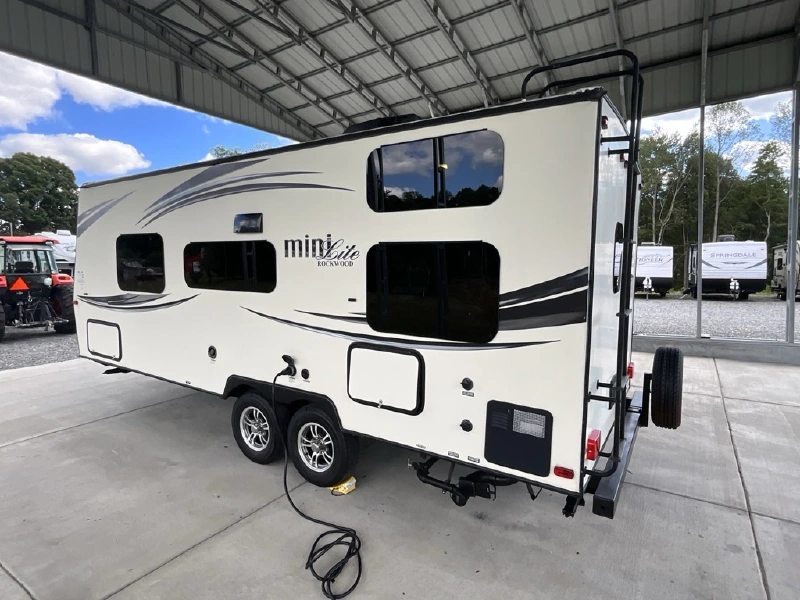 2016 FOREST RIVER ROCKWOOD MINI LITE 2306