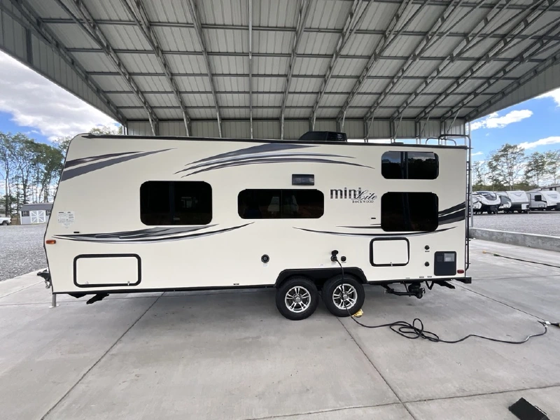 2016 FOREST RIVER ROCKWOOD MINI LITE 2306