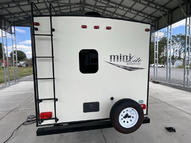 2016 FOREST RIVER ROCKWOOD MINI LITE 2306