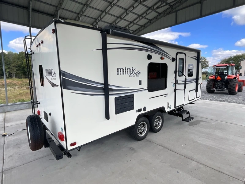 2016 FOREST RIVER ROCKWOOD MINI LITE 2306