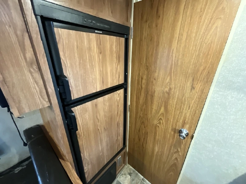 2016 FOREST RIVER ROCKWOOD MINI LITE 2306