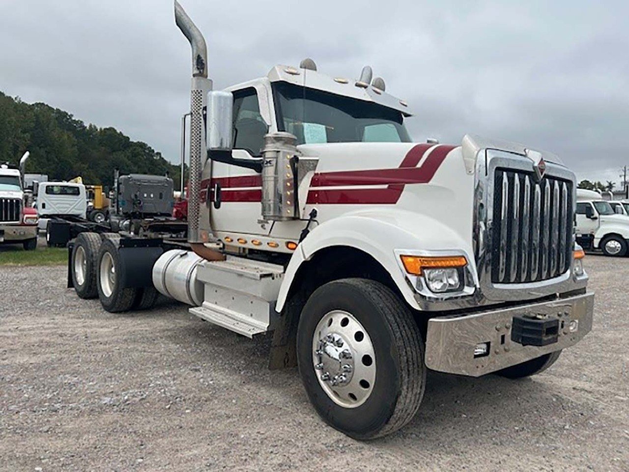 洋書 INTERNATIONAL TRUCKS 1989 International 1754 For Sale | Box Van | #CEH650018