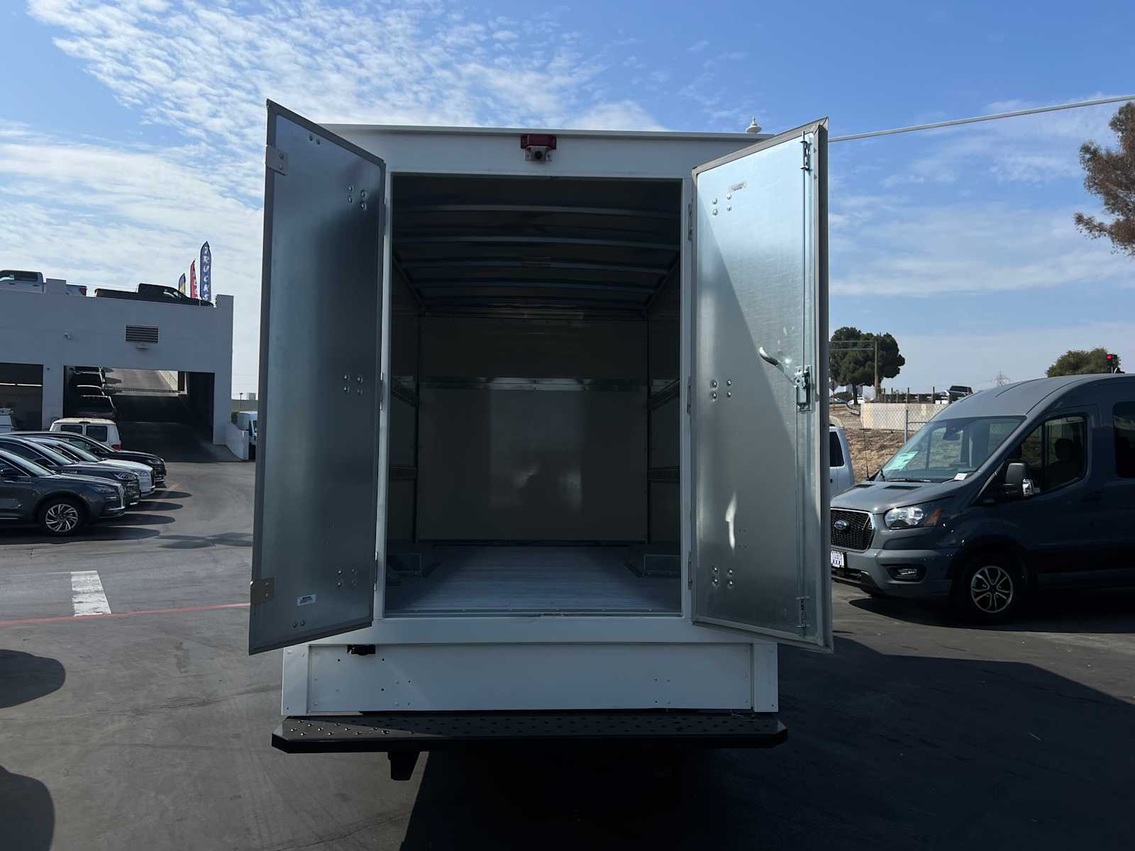 2024 Ford E-350 photo 8