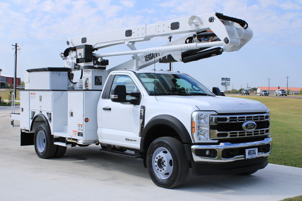 2026 FORD F-600 4x4 / Versalift VST-55-HDI in Bryan, TX