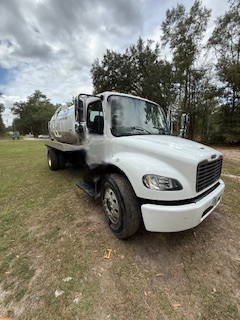 2013 FREIGHTLINER BUSINESS CLASS M2 106 in Miami, FL