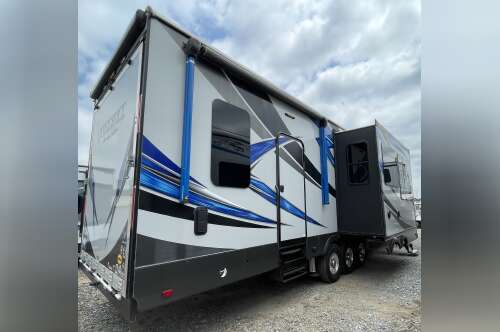 2018 Forest River Vengeance Touring Edition 381L12-6 in kings mountain NC