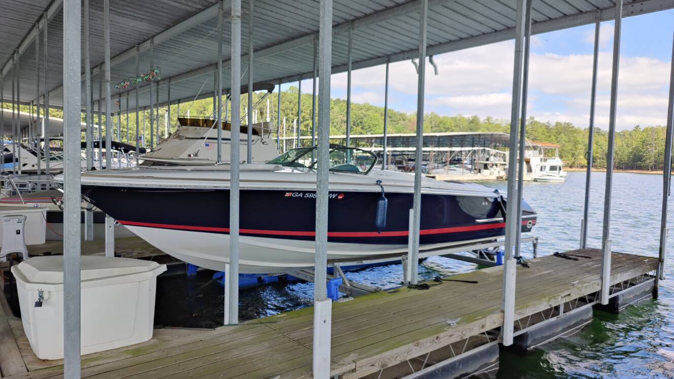 A photo of this 2004 Chris-Craft Launch 28