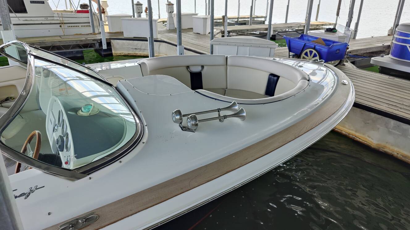 A photo of this 2004 Chris-Craft Launch 28