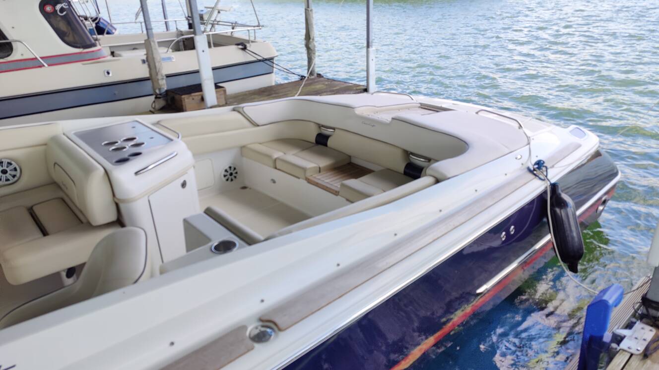 A photo of this 2004 Chris-Craft Launch 28