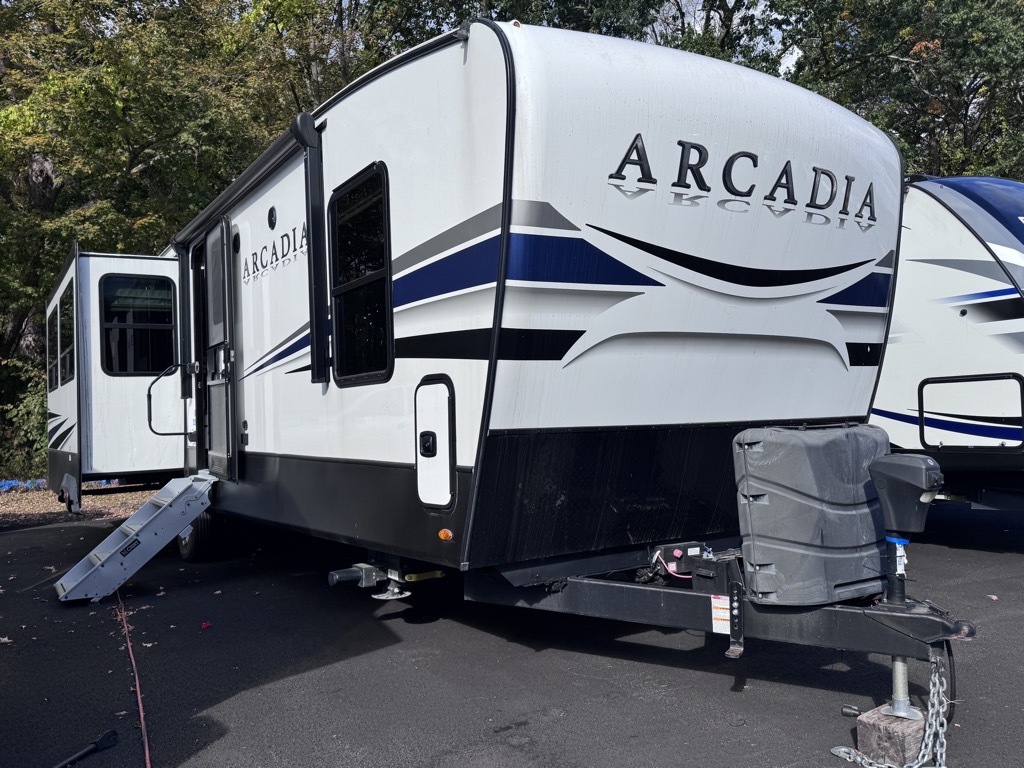 2022 Keystone ARCADIA 370RL in williamsburg MA