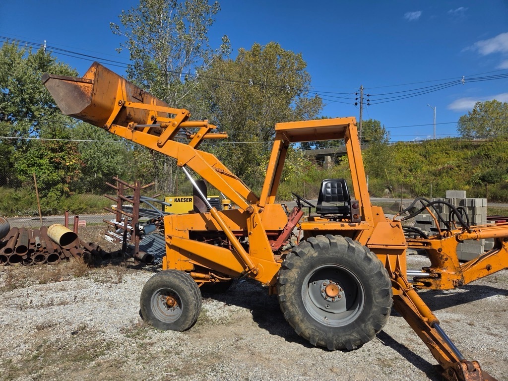 CASE 580 B Backhoe