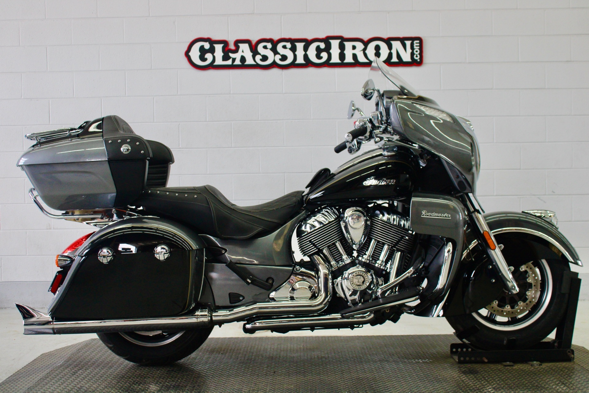 2017 Indian Motorcycle Roadmaster® in Fredericksburg, VA