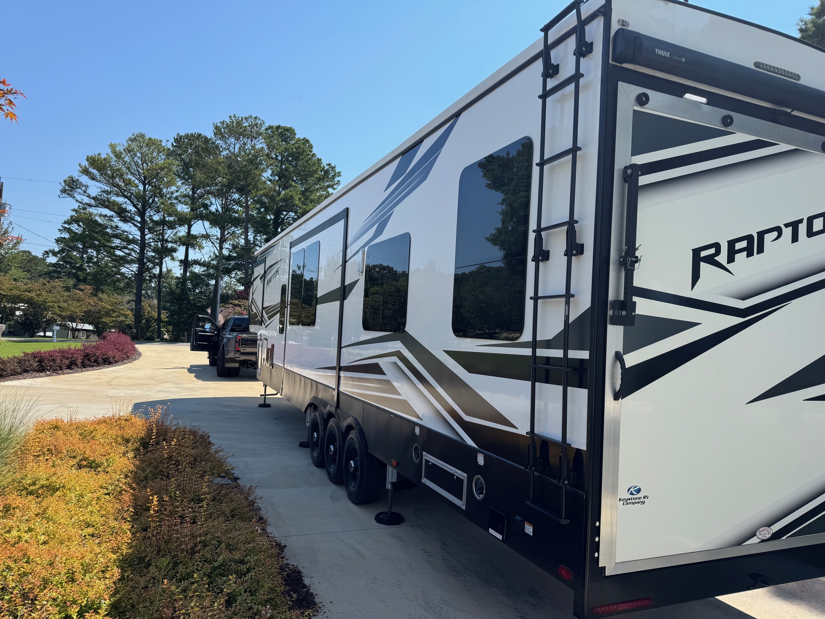 2021 Keystone RAPTOR 423 in cropwell AL