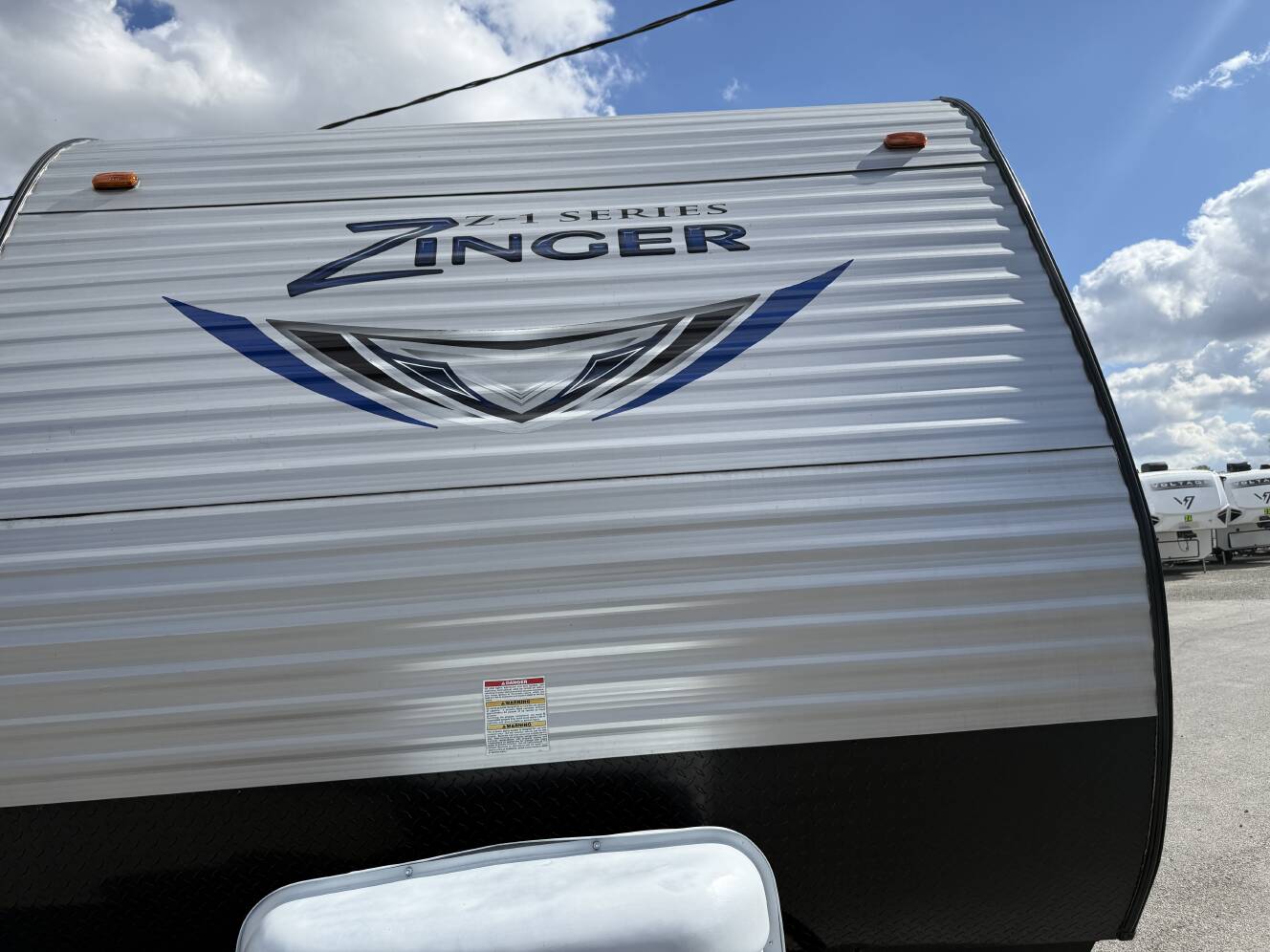 A photo of this 2017 Crossroads ZINGER 291RL