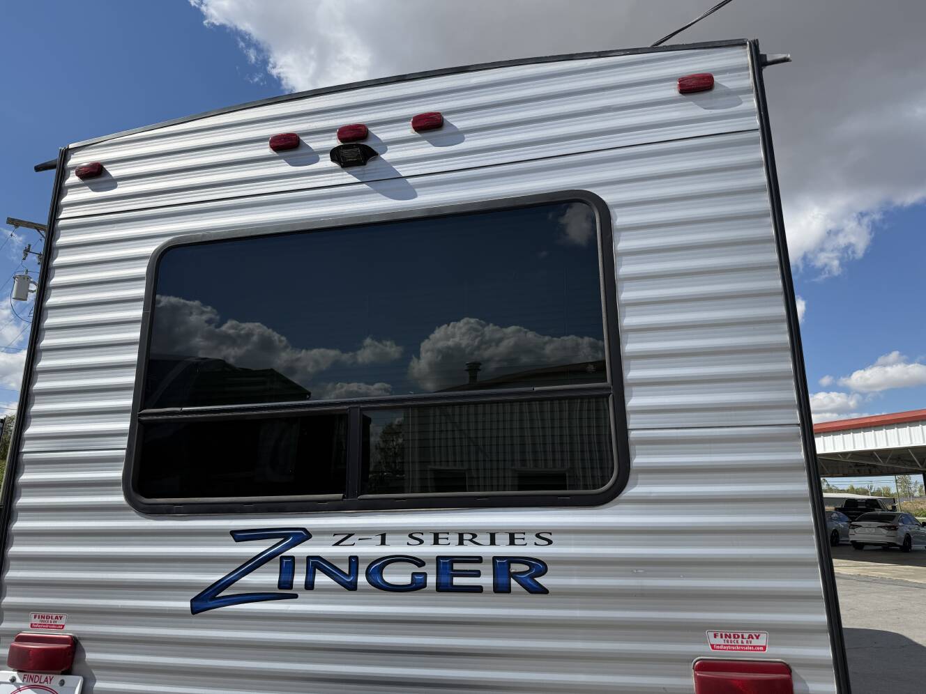 A photo of this 2017 Crossroads ZINGER 291RL