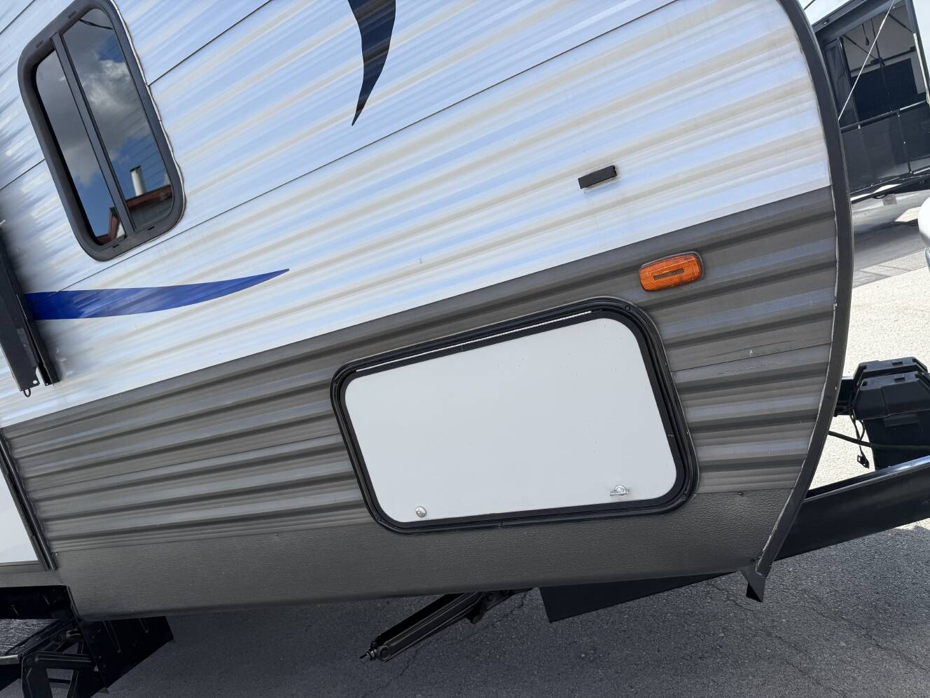 A photo of this 2017 Crossroads ZINGER 291RL
