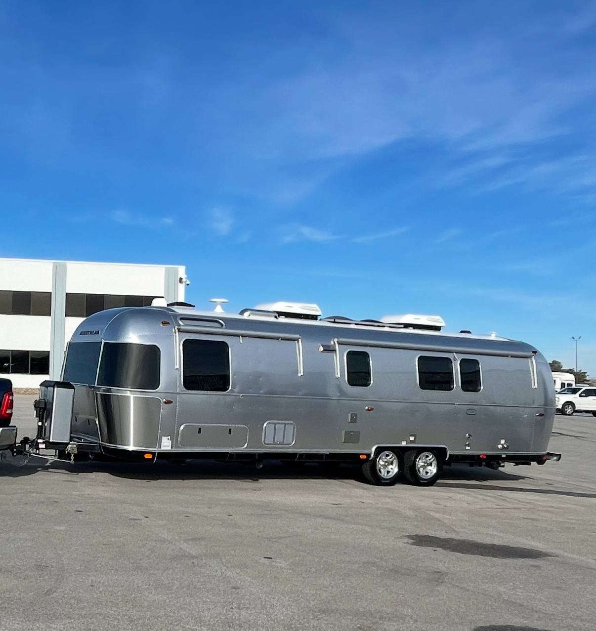 2021 Airstream CLASSIC 33FB TWIN in la quinta CA