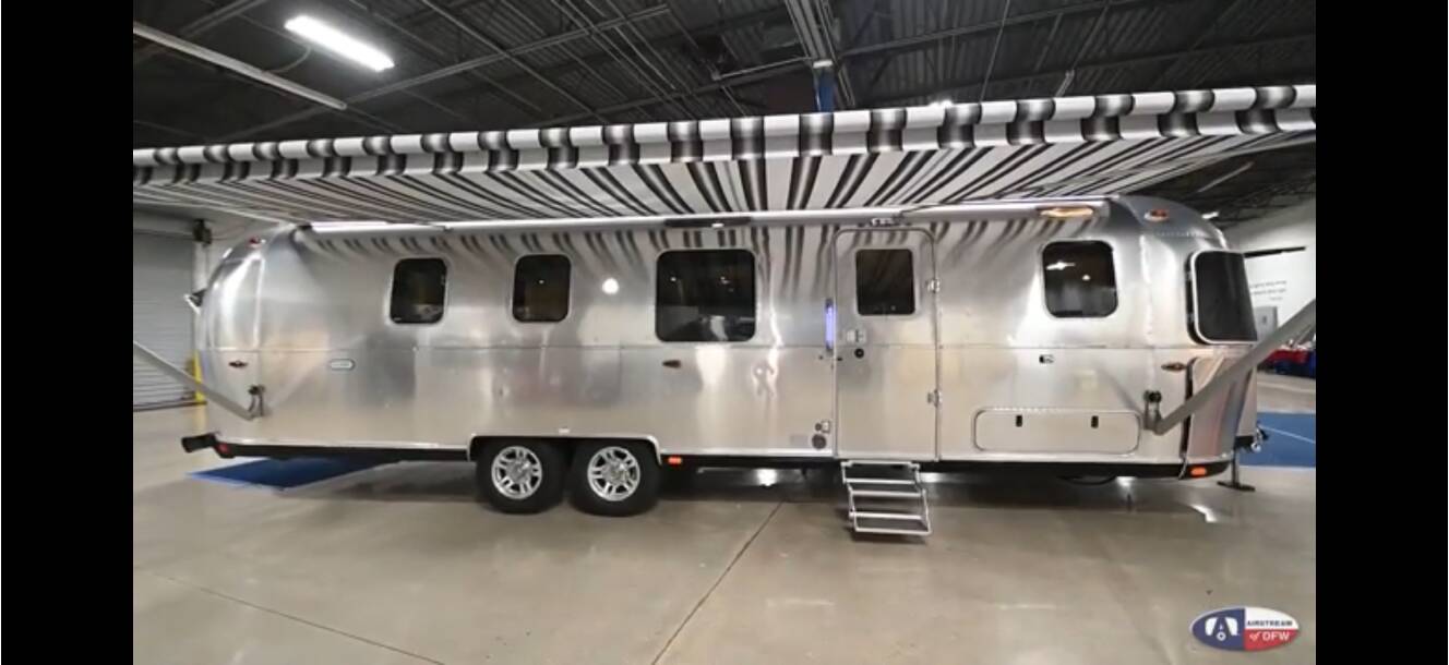 A photo of this 2021 Airstream CLASSIC 33FB TWIN