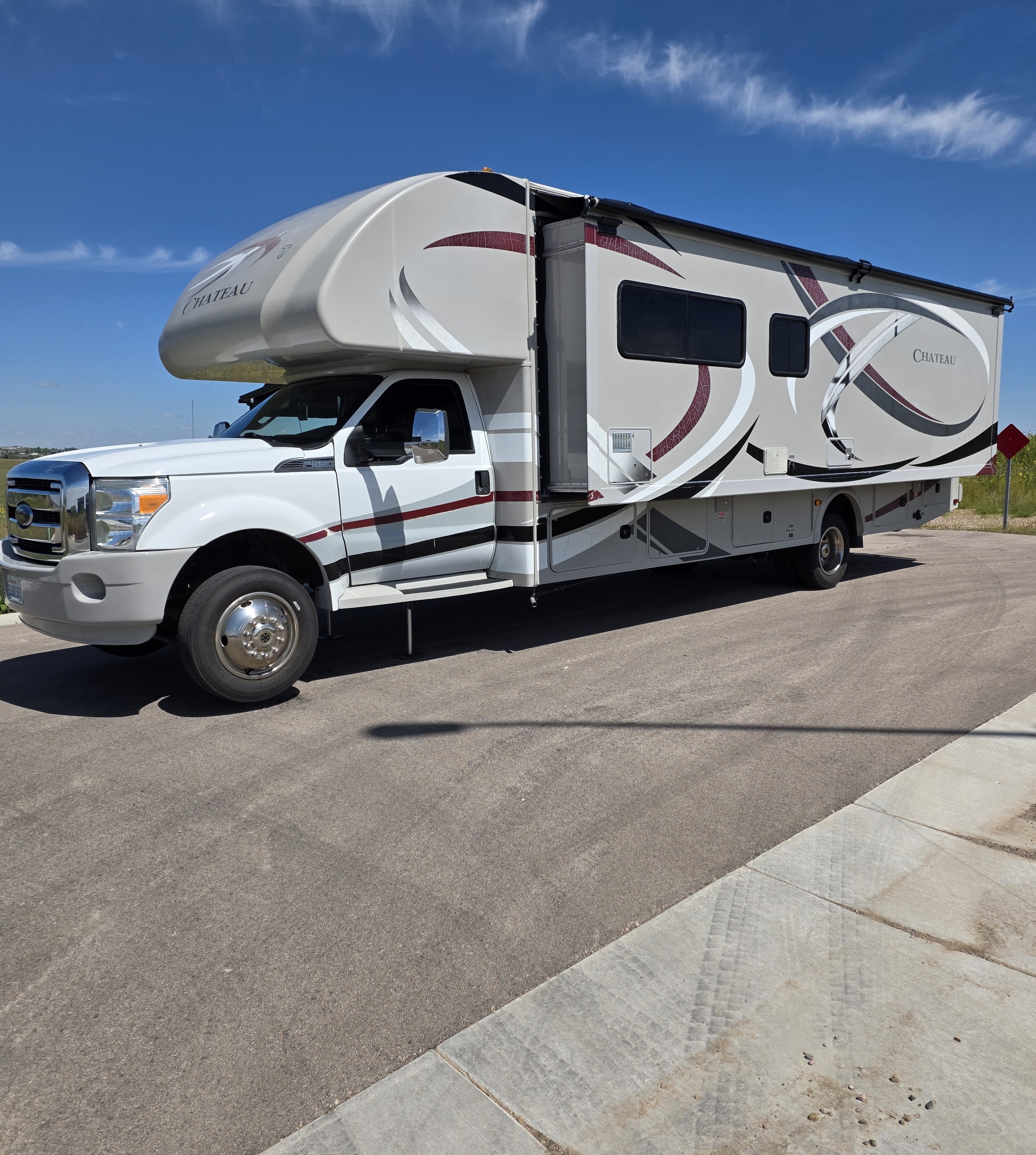 2014 Thor Motor Coach CHATEAU 33SW RV