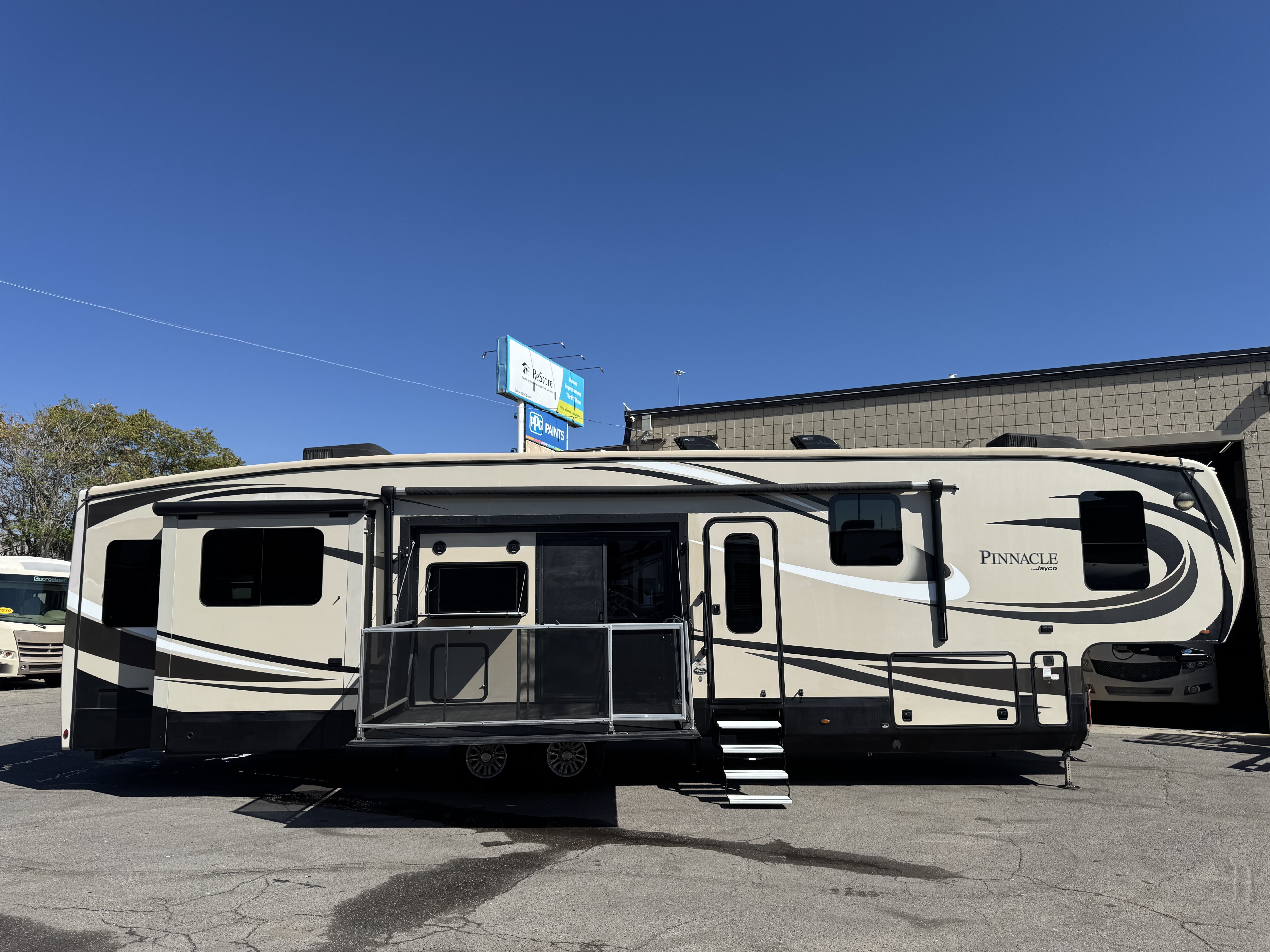 2017 Jayco Pinnacle Fifth Wheel 39SPQS RV