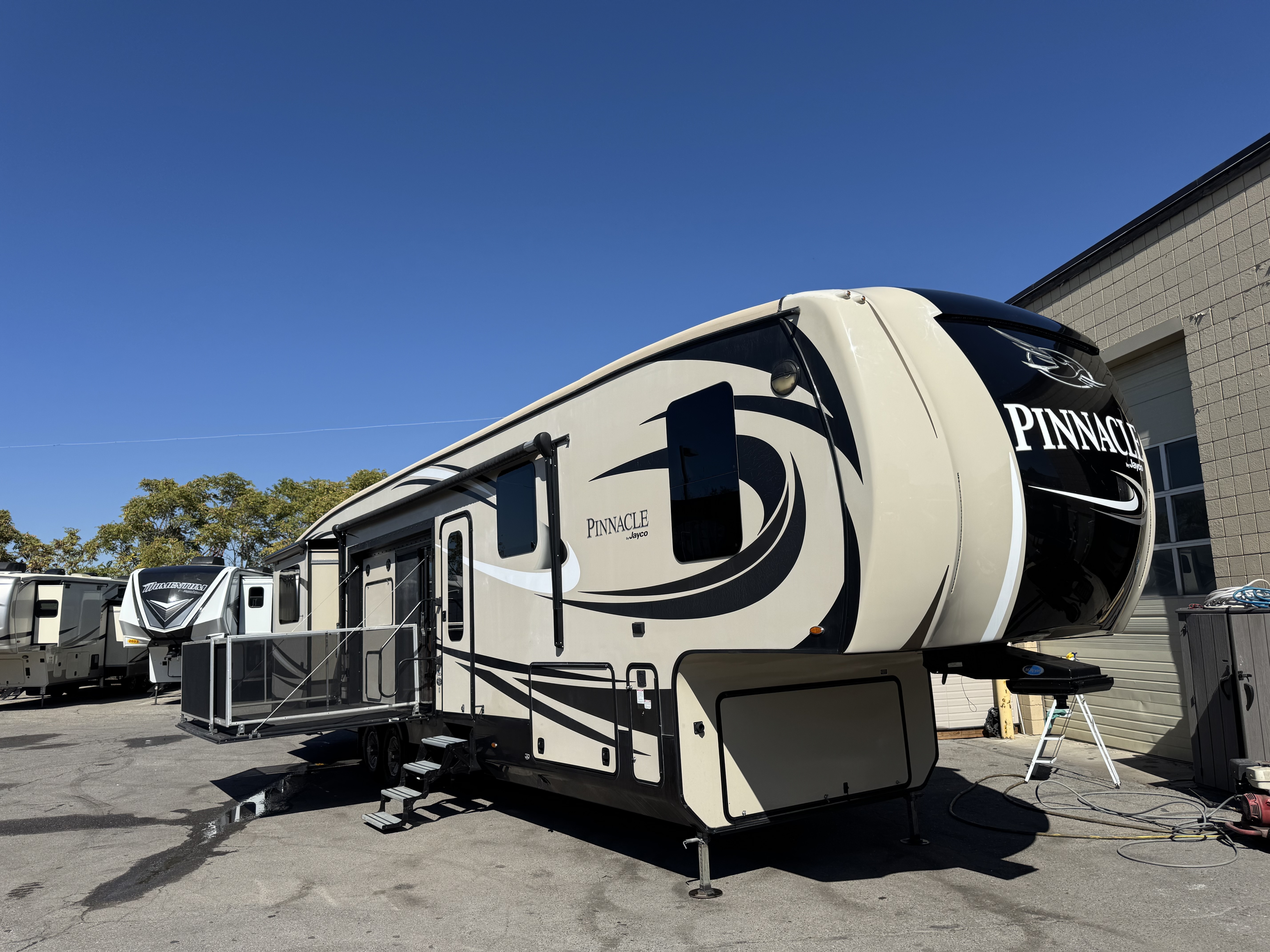 2017 Jayco Pinnacle Fifth Wheel 39SPQS in salt lake city UT