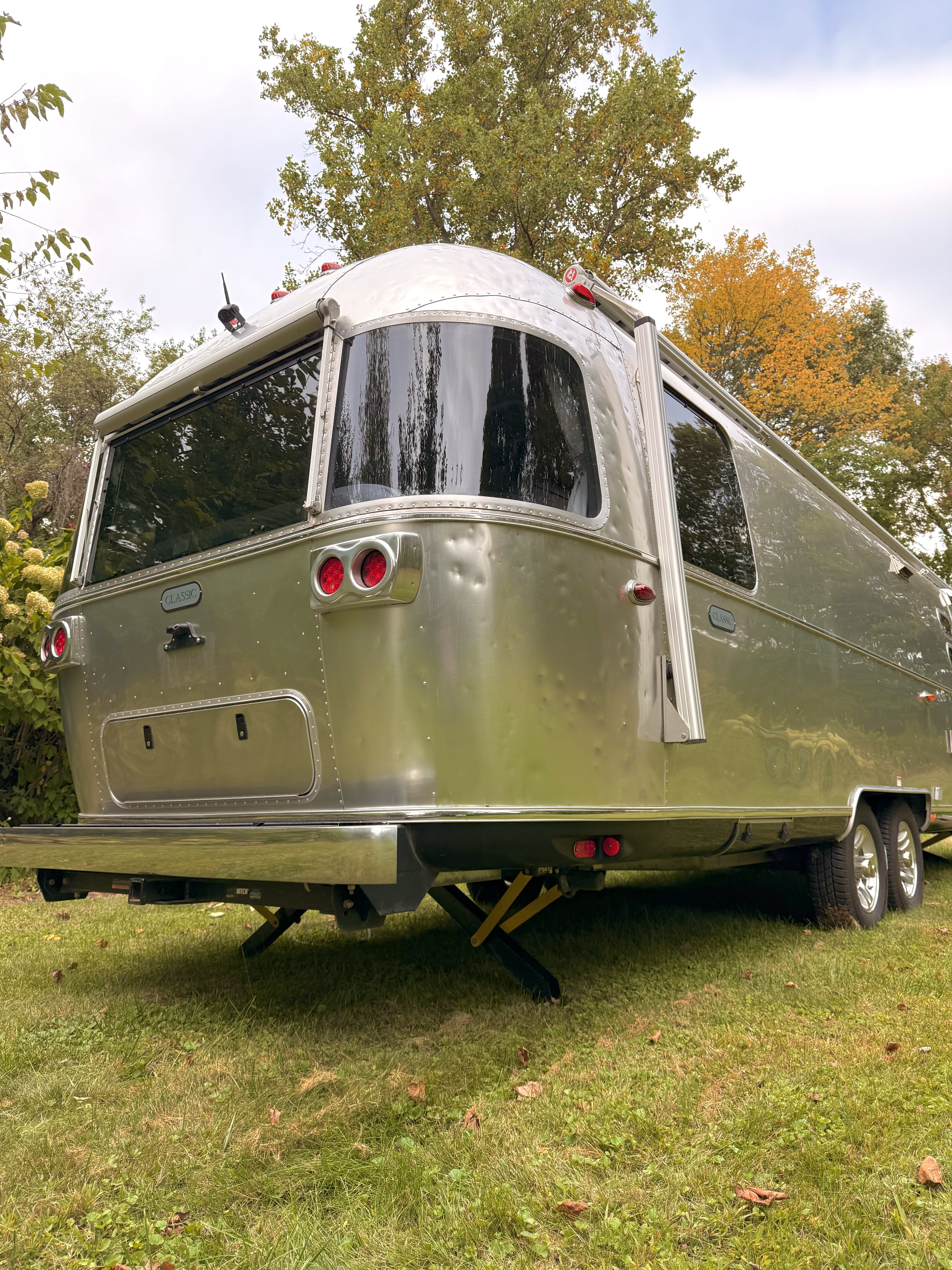 2024 Airstream CLASSIC 30RB in airmont NY