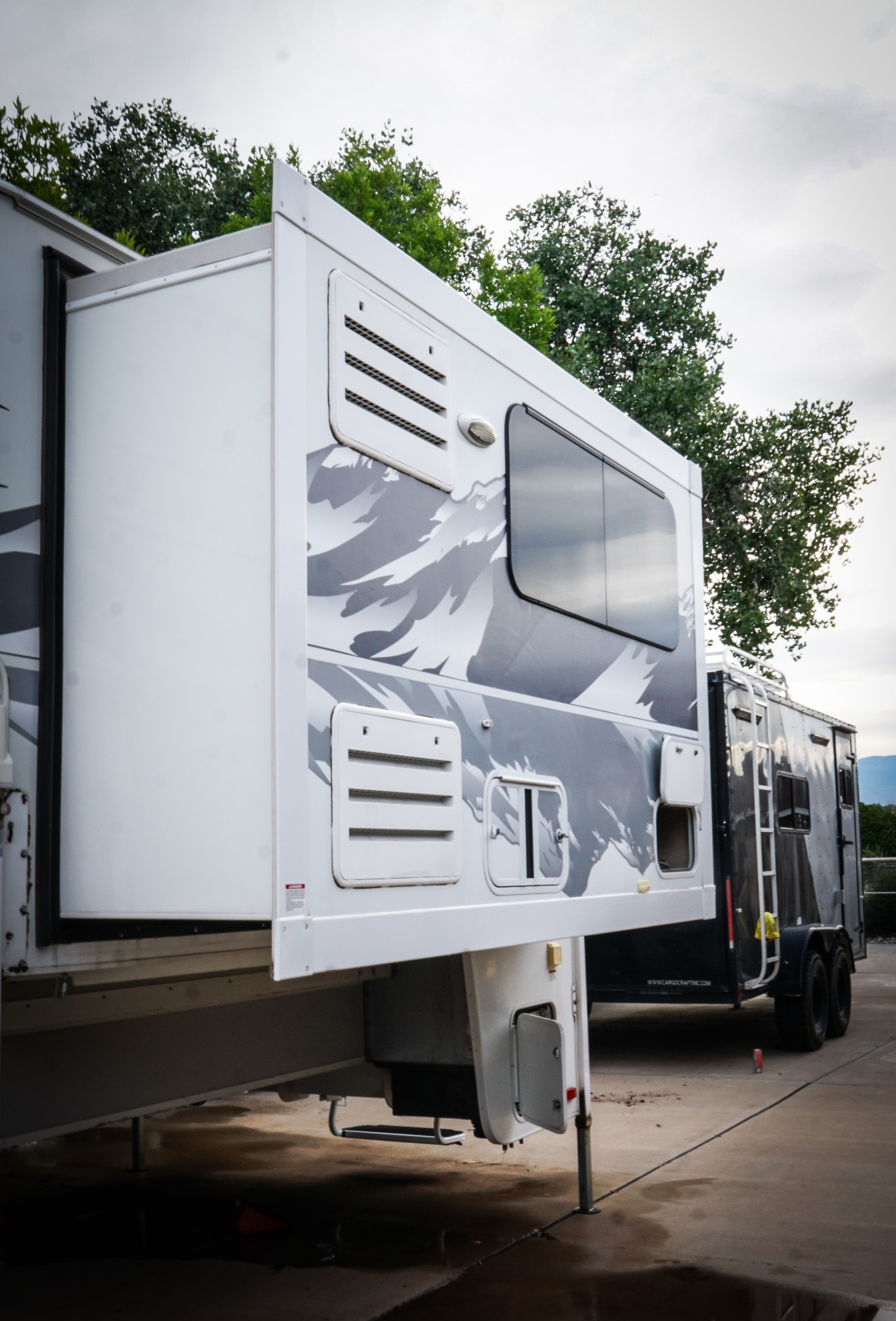 2020 Lance 975 Truck Camper in albuquerque NM