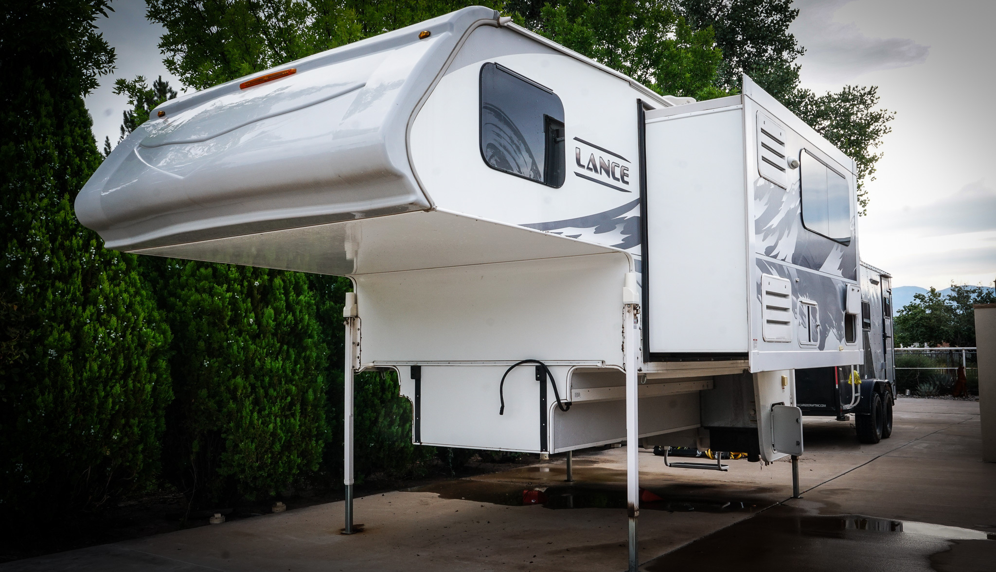 2020 Lance 975 Truck Camper in albuquerque NM
