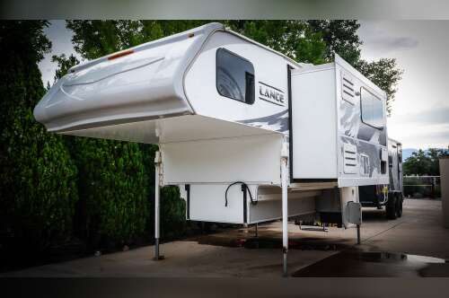 2020 Lance 975 Truck Camper in albuquerque NM