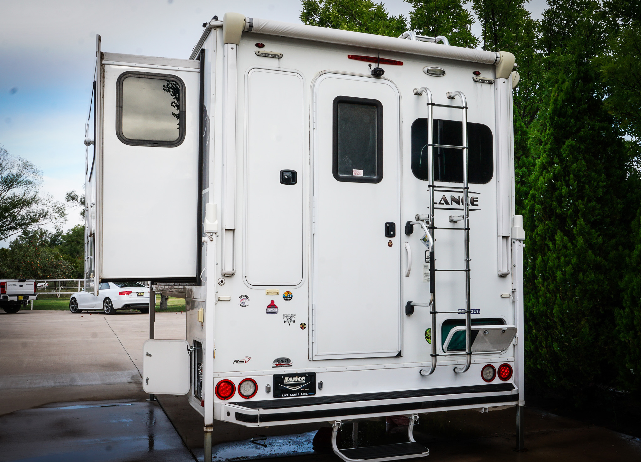2020 Lance 975 Truck Camper in albuquerque NM