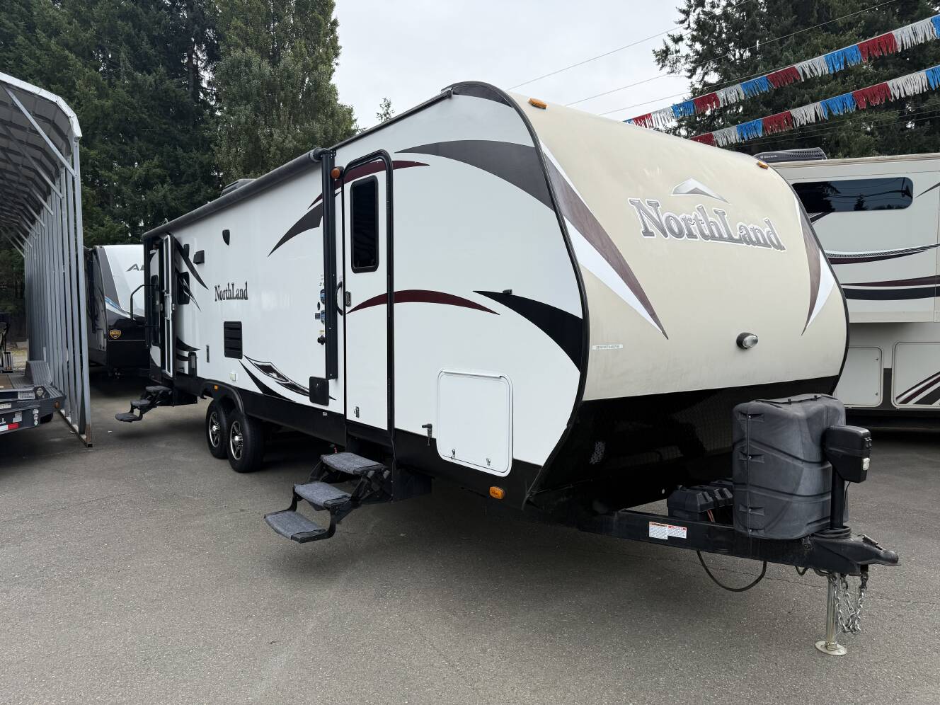 A photo of this 2016 Pacific Coachworks NORTHLAND 27RLSS