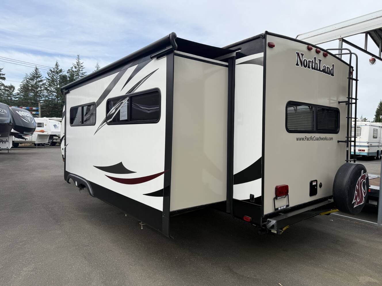 A photo of this 2016 Pacific Coachworks NORTHLAND 27RLSS