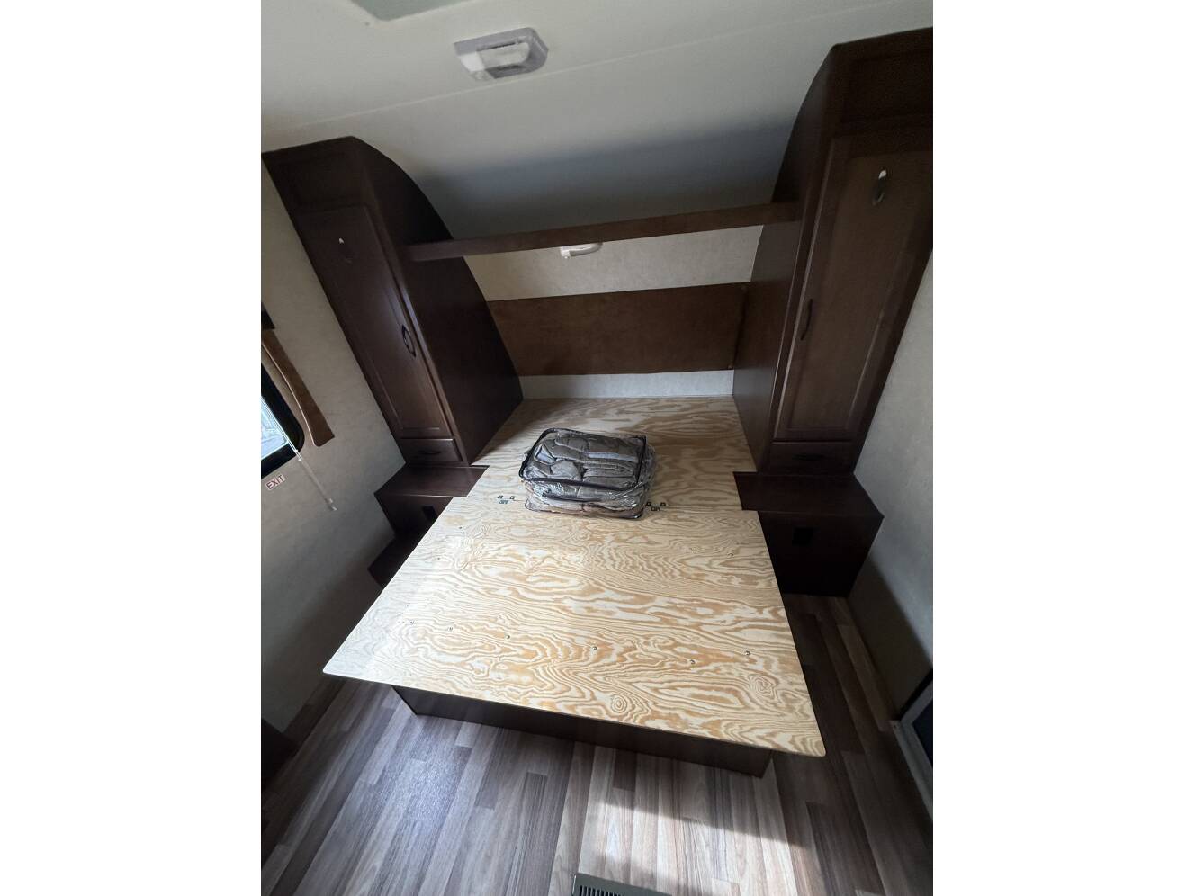 A photo of this 2016 Pacific Coachworks NORTHLAND 27RLSS