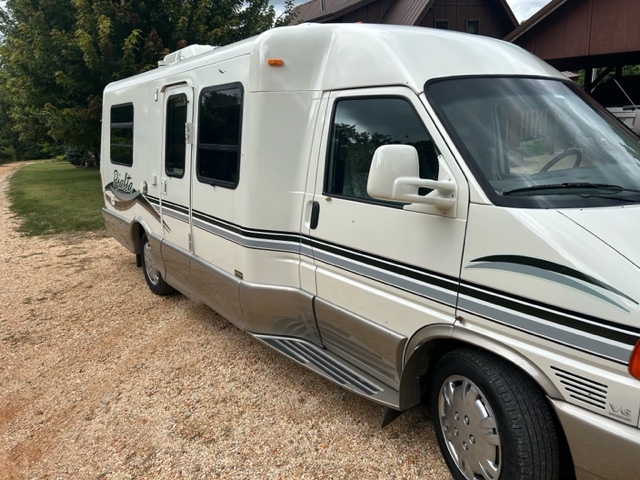 2002 Winnebago RIALTA 222 QD in lincoln AR