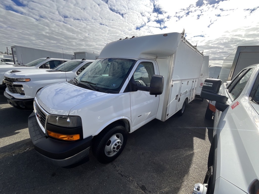 2021 GMC SAVANA in Riverside, NJ